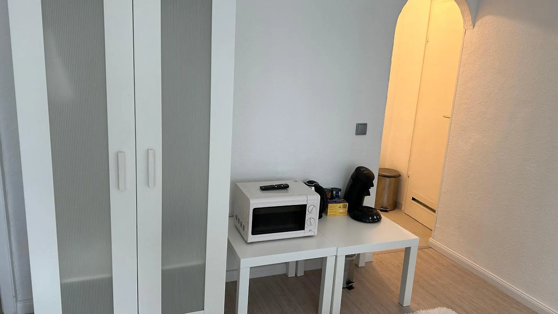 Schicke Wohnung, Innenstadt, Beliebtes Viertel Κολωνία 0*,